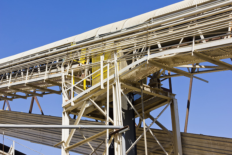 conveyor-519664421 Covered conveyor system